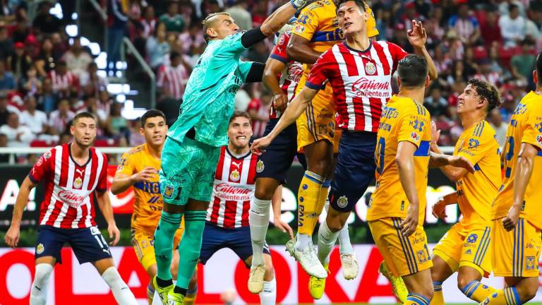 Chivas buscó hacer daño en el área de Tigres, pero no tuvo fortuna.