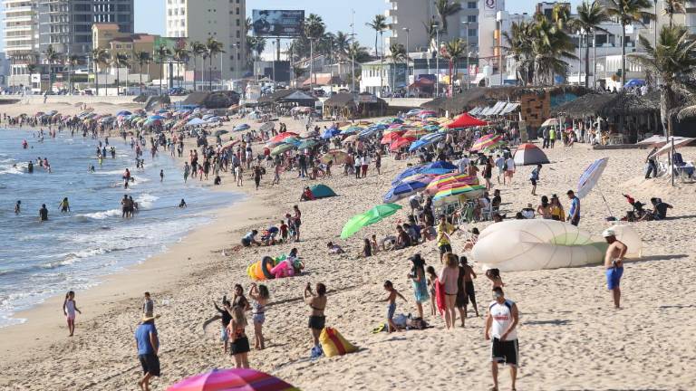 Obispo de Mazatlán llama a turistas a respetar lineamientos sanitarios en vacaciones de Semana Santa