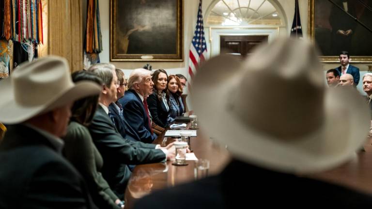 El Presidente de Estados Unidos Donald Trump insiste en afirmar que podría ordenar ataques contra cárteles de la droga en México.