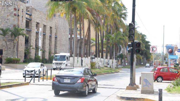 Vecinos del sector solicitaron a las autoridades y a la empresa responsable del suministro eléctrico brindar información sobre lo ocurrido.