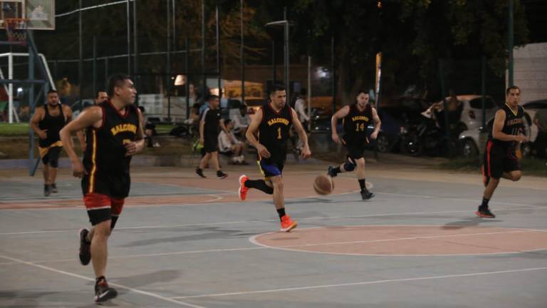 Tamalería 69 sorprende a Teketires, en el baloncesto de la Colonia Burócrata