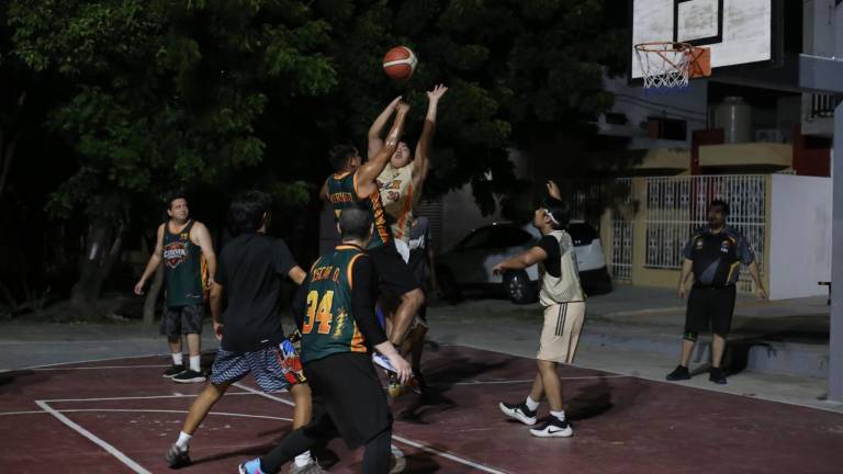 Intensas están las acciones del rol regular.