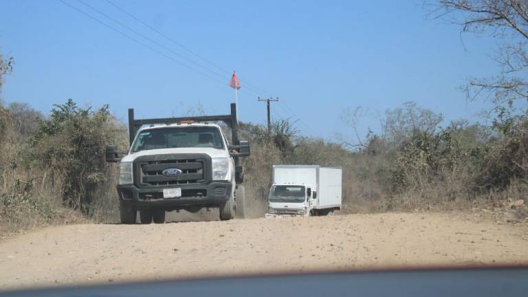 Habitantes de Chele reiteraron la necesidad de mejorar la carretera de terracería que conecta a varias comunidades de Rosario.