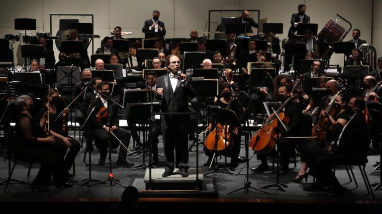 La OSSLA dirigida por Miguel Salmón del Real cerró su temporada con temas de Rachmaninov, Claude Debussy y Witold Lutoslawski.