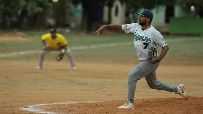 Arranca la Liga de Beisbol Sabatina del Club Polluelos.