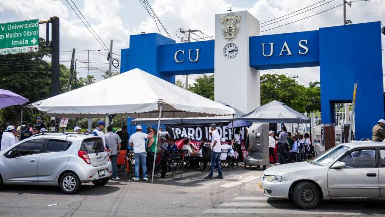 Los trabajadores administrativos de la UAS cumplieron su segundo día de movilizaciones.