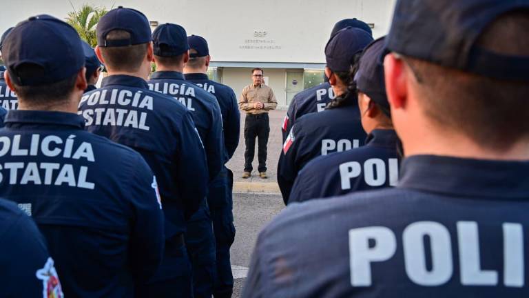 La PEP suma 100 nuevos agentes capacitados por Defensa para fortalecer la seguridad pública en Sinaloa.