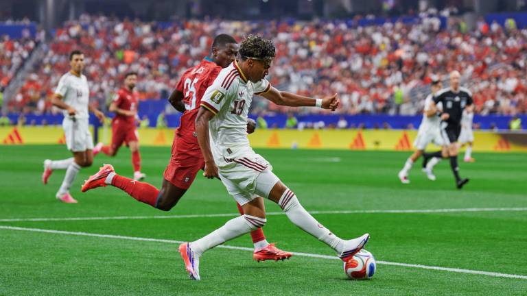 España busca su pase a semis.