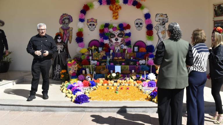 Con altares, la Secretaría de Seguridad de Sinaloa rinde tributo a policías caídos y trabajadores que han fallecido