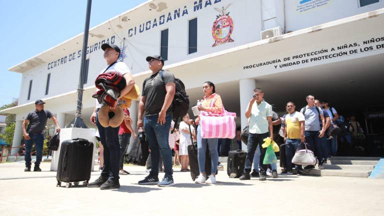 Se integran 74 cadetes de Mazatlán a la Universidad del Policía