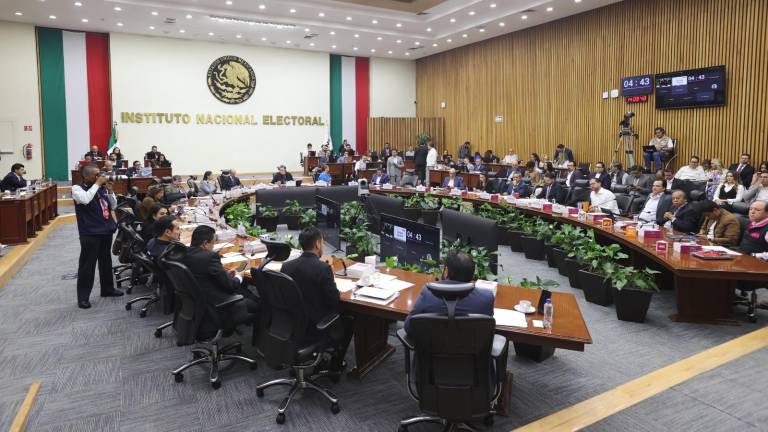 La Presidenta de México Claudia Sheinbaum Pardo expuso que deberá ser el INE quien fije límites a la propaganda política difundida en redes sociales.