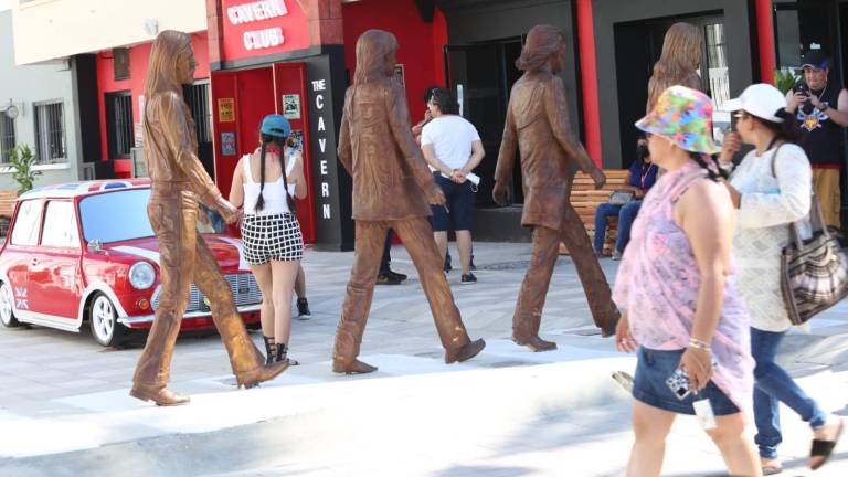 Apenas inauguraron el Callejón Liverpool, en el Centro Histórico de Mazatlán, y ya es visitado por los turistas.