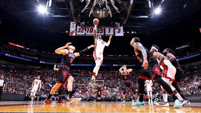 El Heat supera con claridad a Bulls.