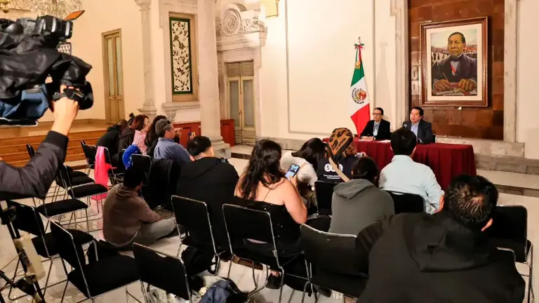 Las autoridades reiteraron los planteamientos entregados en materia de pensiones y educación, entre ellos la construcción de una aseguradora pública.
