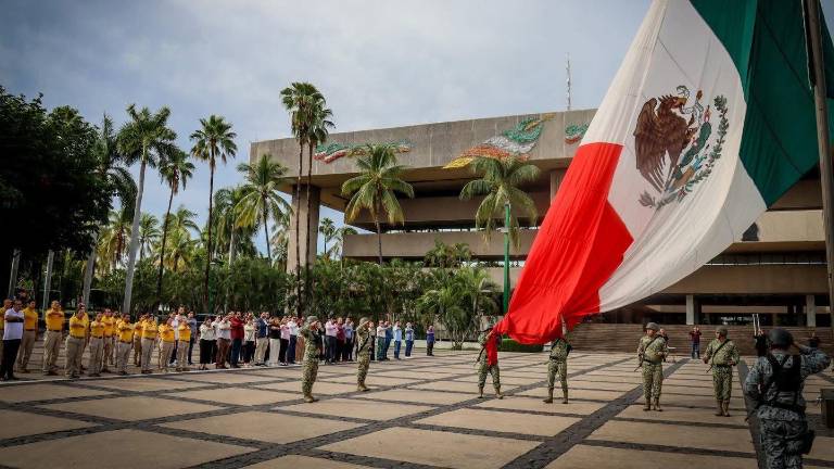 En el evento se realizó el Izamiento de bandera.