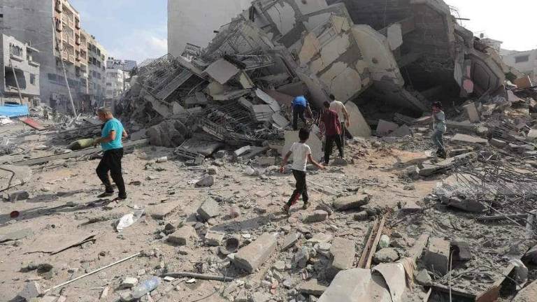 Los ataques entre el grupo Hamás e Israel han causado al menos mil víctimas mortales.