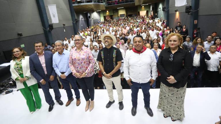 En la Caravana Nueva Escuela Mexicana participaron 500 docentes de educación básica.
