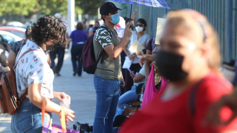 Ante primer caso de Ómicron en México, Secretario de Salud en Sinaloa pide a la población no caer en pánico