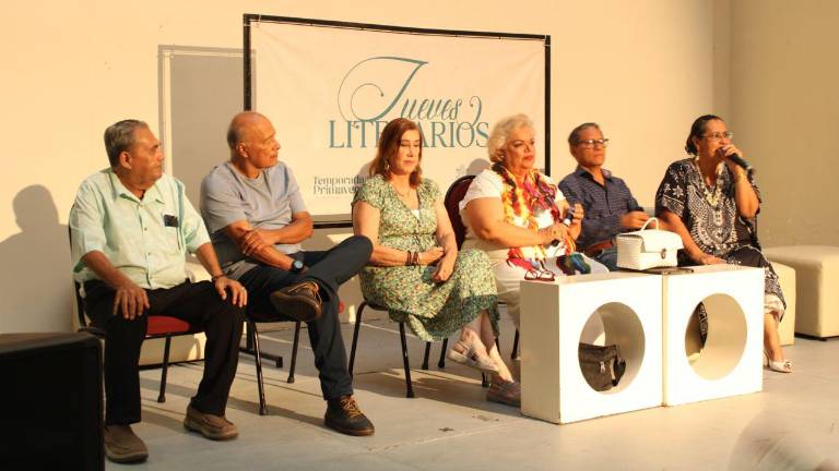 El conversatorio se llevó a cabo en el Casa Haas.