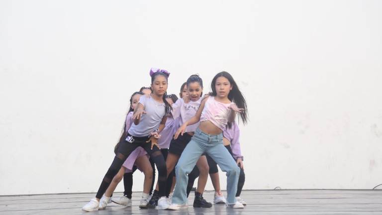 La danza contemporánea es uno de los talleres que ofrece la Escuela de Artes José Limón.