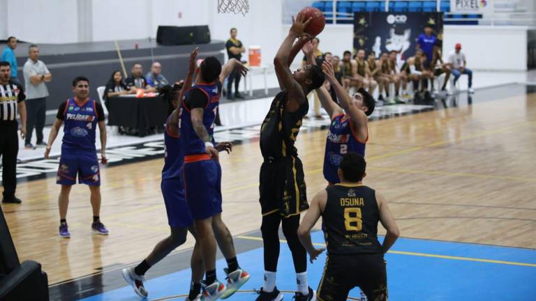 Piratas Basketball logró su segunda victoria en fila en el Lobo Dome de la UAD de Mazatlán.