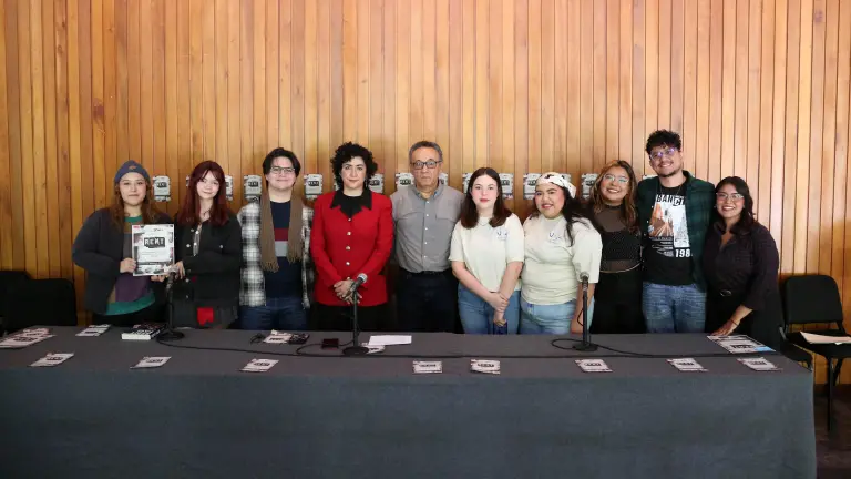 Actores y autoridades dan detalles del musical “Rent” que se presentará en el Teatro Pablo de Villavicencio.