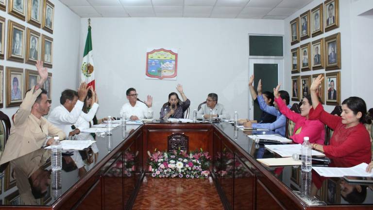 La Alcaldesa de Escuinapa indicó que lamentablemente se están pagando deudas pasadas con recursos del pueblo.