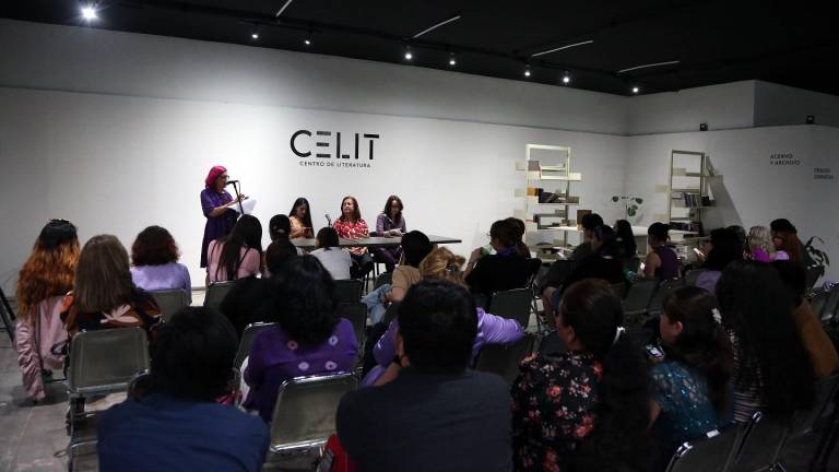 El Colectivo Mujeres Creando Sinaloa realiza una intensa jornada literaria en el Centro de Literatura del Isic.
