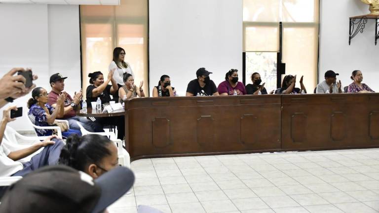 Gobierno de Mazatlán pondrá orden a tianguistas en enero