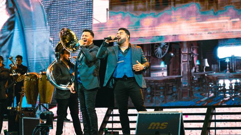 La Banda MS durante su presentación con “sold out” en el SAP Center de San José.