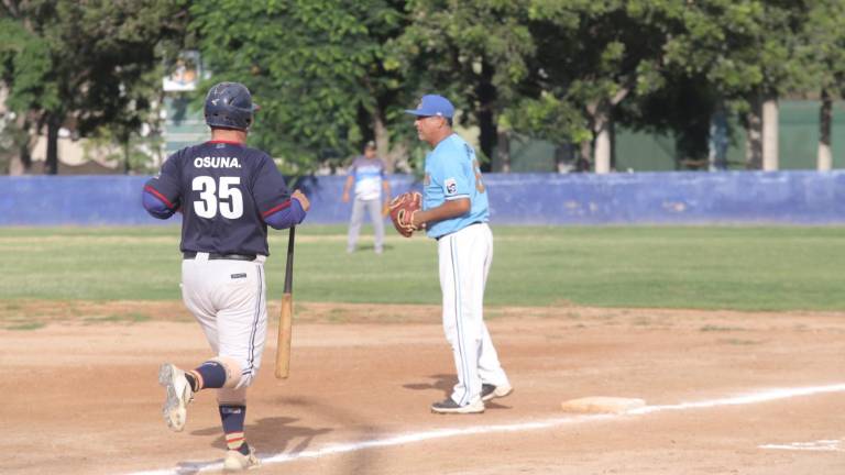 Finaliza la temporada de la Liga de Beisbol Meseros al Bat.