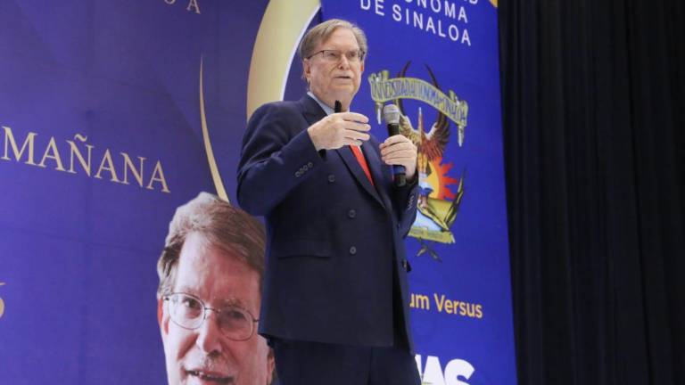 ‘Todo está a punto de cambiar’, advierte el Nobel George Smoot en Culiacán