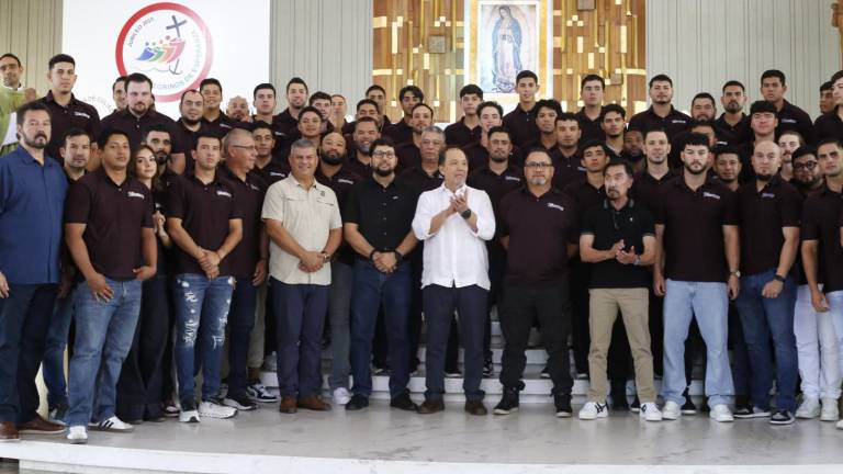 El equipo Tomateros de Culiacán celebró su tradicional misa de acción de gracias para pedir por una buena temporada.