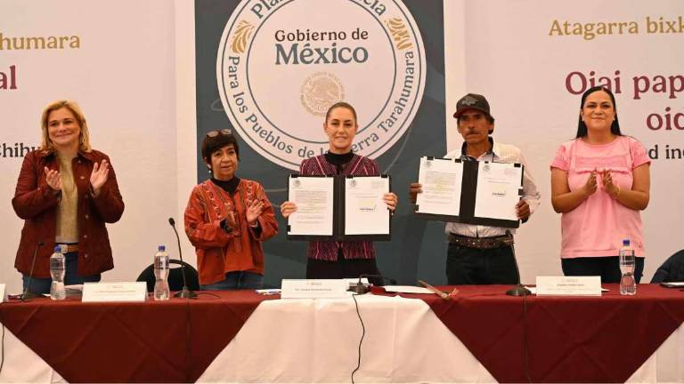 Claudia Sheinbaum visitó Guadalupe y Calvo, donde encabezó la entrega de tierras al pueblo Ódami y reconoció los problemas de inseguridad en la región serrana.