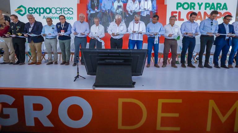 Con el lema ‘Por y Para El Campo’ inició ayer la Expoceres 2023. El Gobernador Rubén Rocha Moya, encabezó la inauguración.