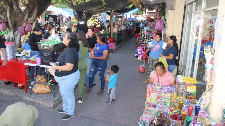 Comerciantes de Rosario señalan que el 2025 ha sido un año muy malo por las bajas ventas.