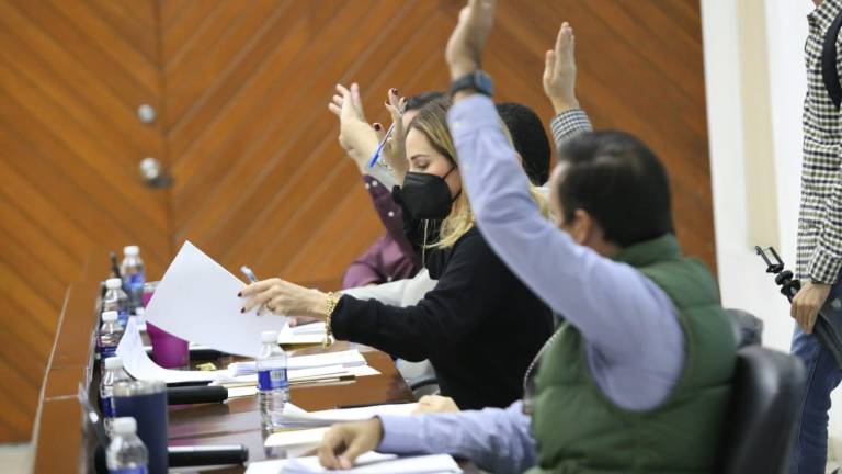 Los regidores se inconformaron, pero al final lo avalaron.