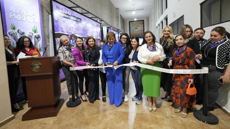 Distintas personalidades cortaron el listón de inauguración.