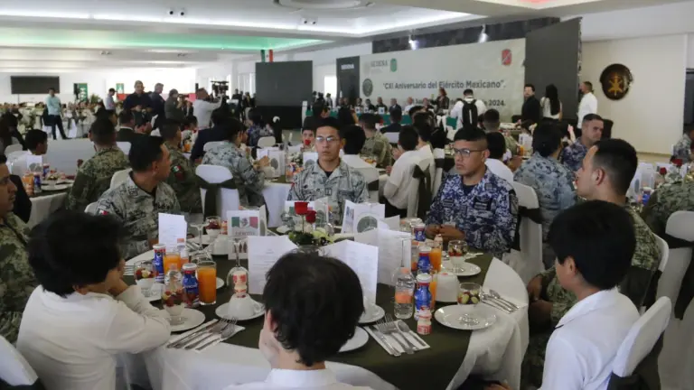 Conmemoración del Día del Ejército Mexicano en las instalaciones militares de El Sauz, en Culiacán.