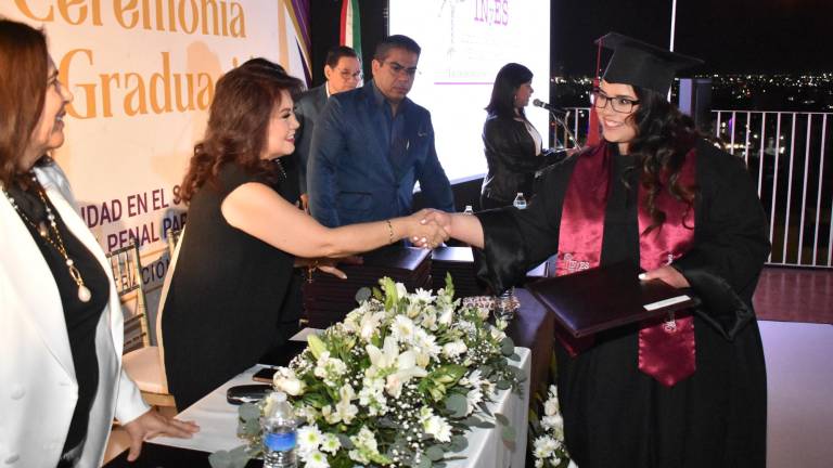 Despide el Instituto de Neurociencias y Educación de Sinaloa a su generación 2022-2024