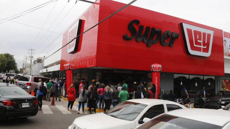 Super Ley Rafael Buelna ya está abierta al público en Culiacán.
