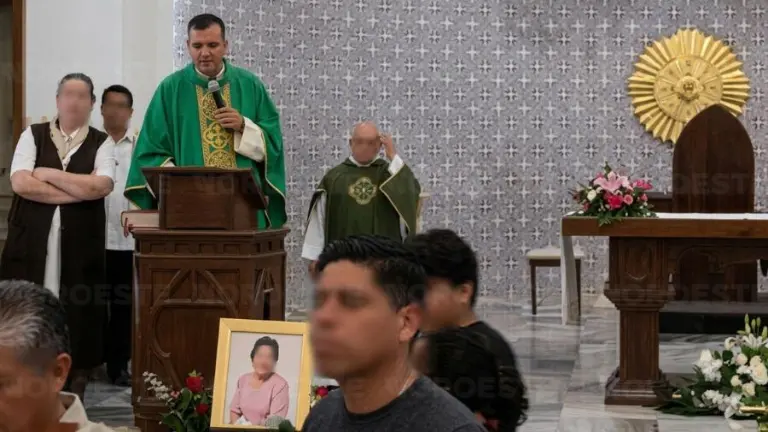 Fligreses se resguardaron en la parroquia mientras ocurría una persecución armada en Los Mochis.