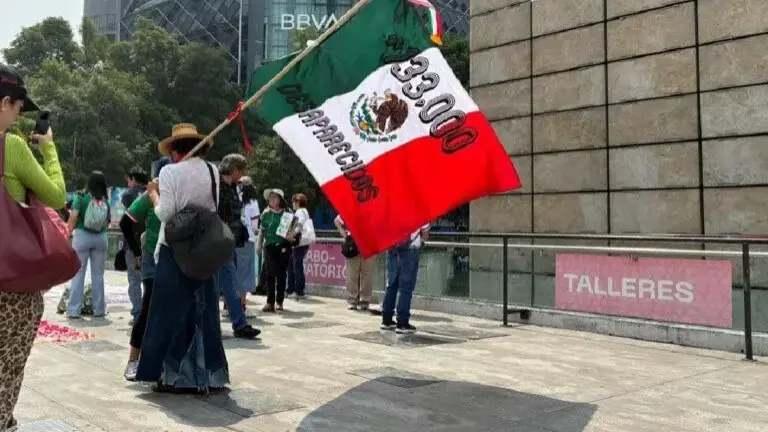 Familias buscadoras exigen al Gobierno la búsqueda e identificación de las personas desaparecidas.