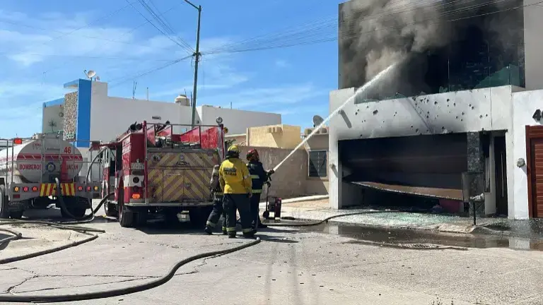 Un inmueble en el fraccionamiento Stanza Torralba fue atacada a balazos e incendiada el pasado mes de marzo, en Culiacán.