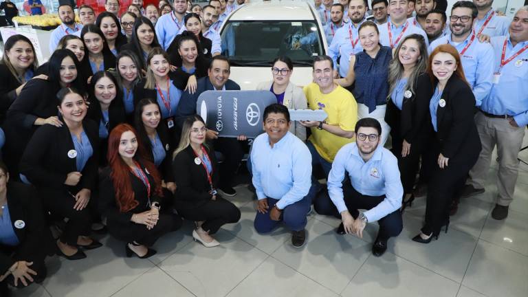 Por noveno año consecutivo, Toyota dona una unidad al Teletón.
