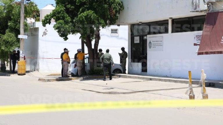 El adolescente fue baleado al salir del Ministerio Público, en la colonia Juárez de Mazatlán.