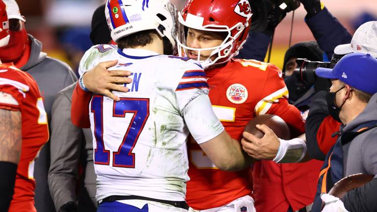 Josh Allen y Patrick Mahomes buscarán destronar a los Filadelfia Eagles del trono de la NFL.