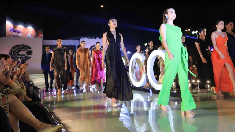 Cimaco Mazatlán realiza con éxito su desfile de modas.