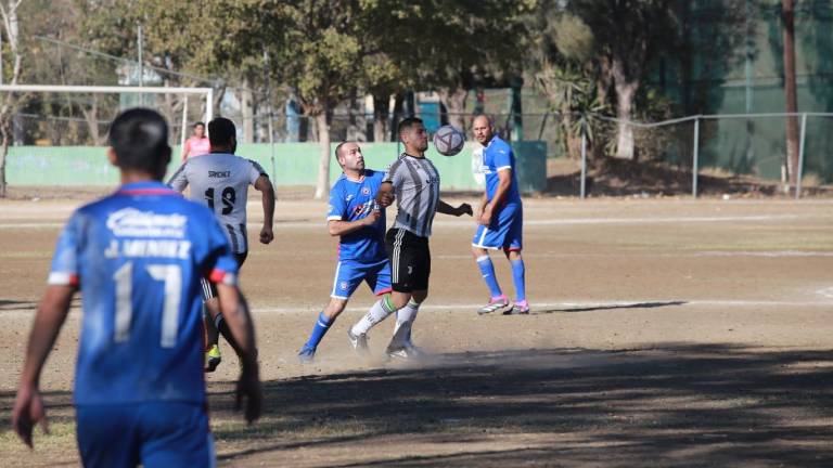 IMSS-Umepa levanta la copa en Futbol Intermédicos