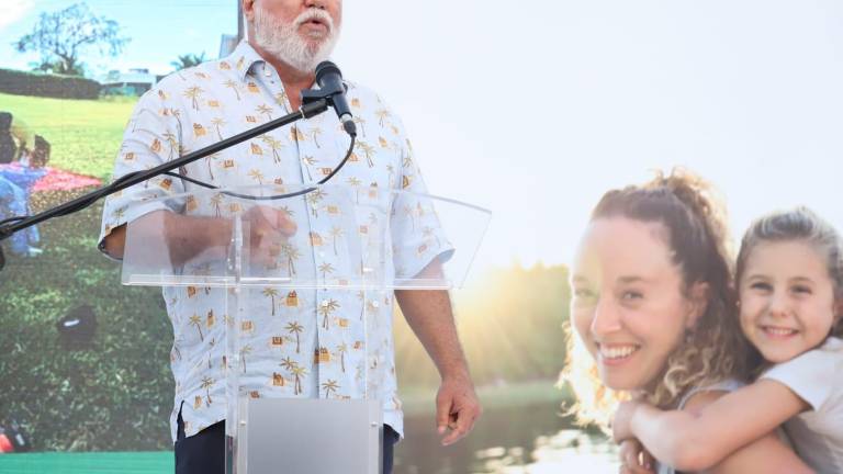 El empresario Manuel Clouthier llamó a autoridades y sectores productivos a cuidar la confianza de quienes visitan Mazatlán.